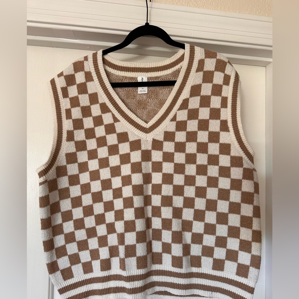 Abound V-Neck Checkered Sweater Vest in Brown and Cream